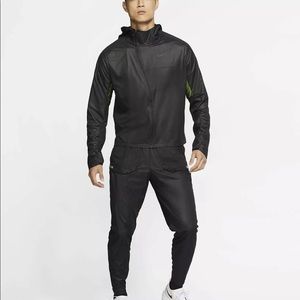 Nike Tech Pack Packable Reflective Running Jacket